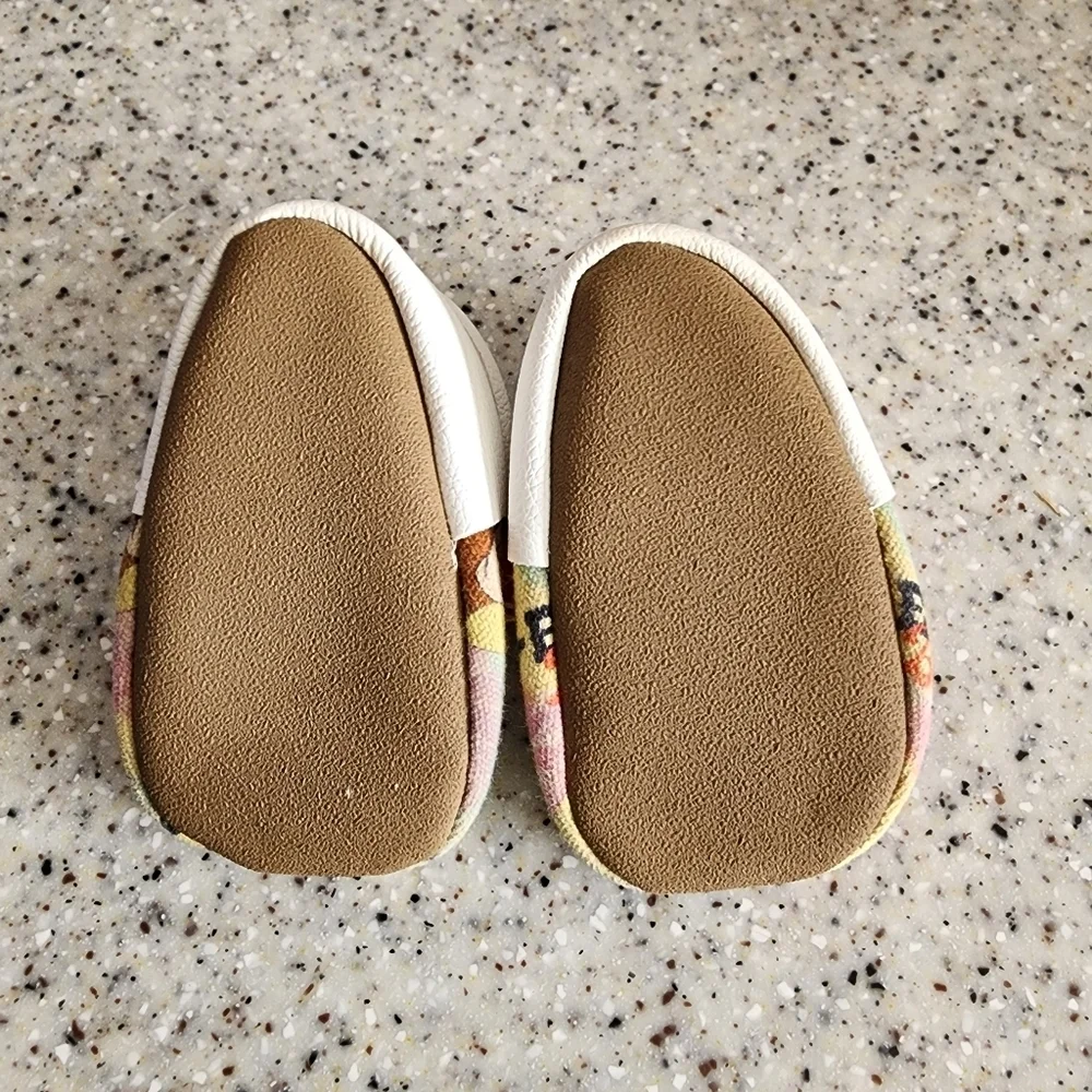 Buc-ee's Tie Dye Kids Moccasins with Red Bow Size Toddler 4